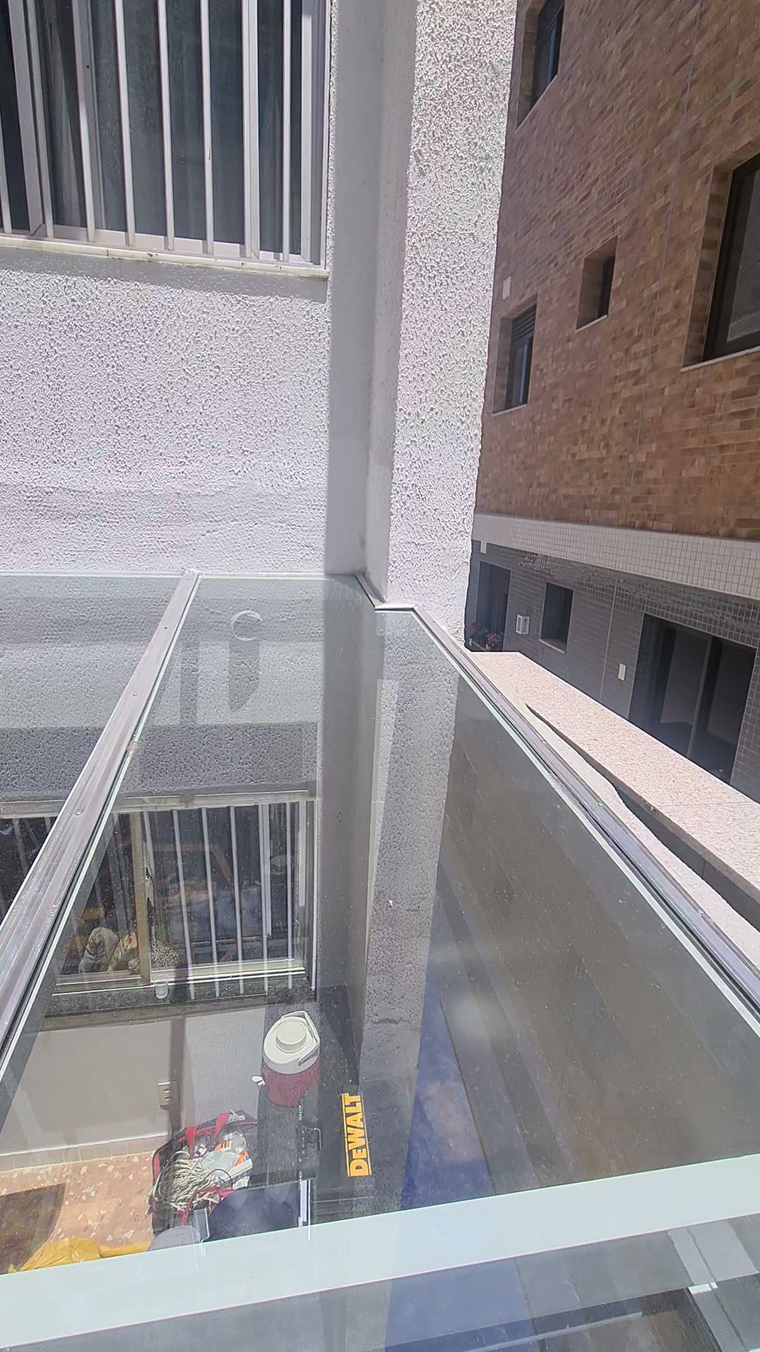Estrutura de vidro em projeto sob medida